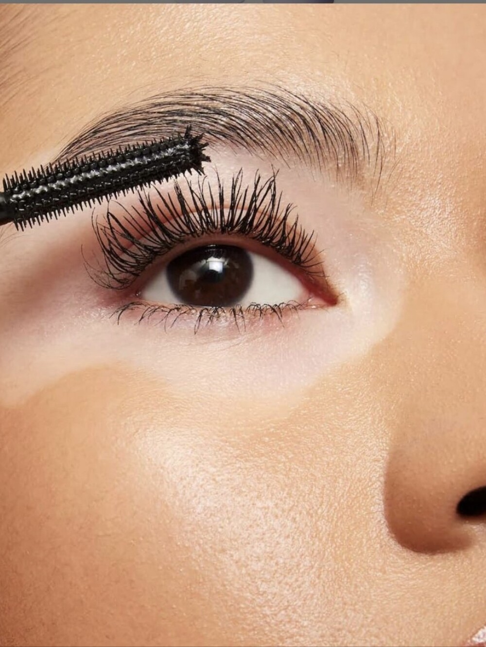 Kulfi "Badi Lash" Volumizing Mascara